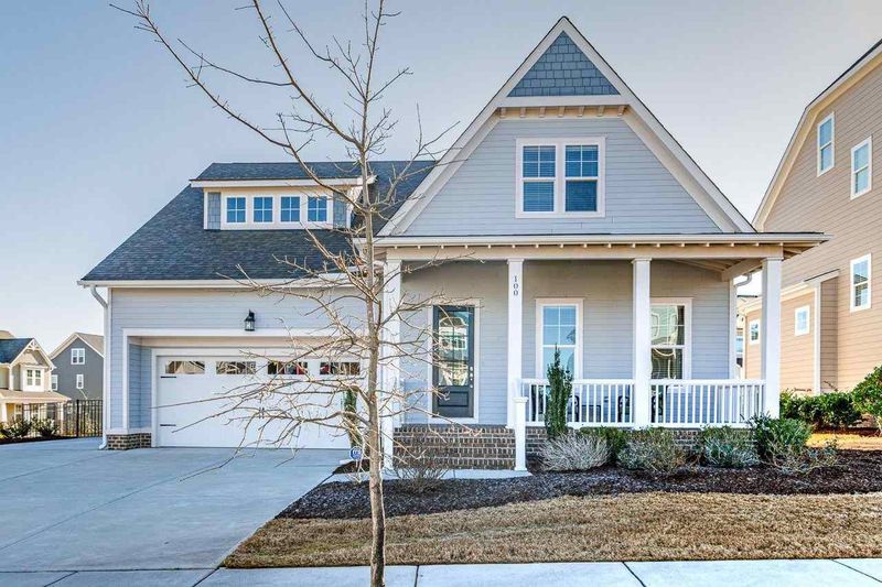 100 Split Trunk Pa, Holly Springs, NC 27540