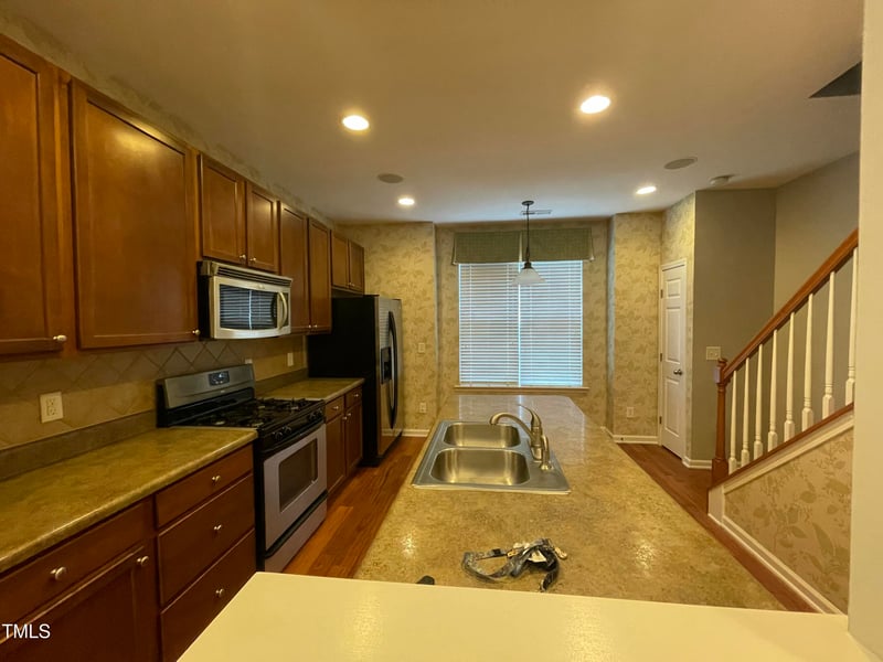 100 Stratford Lakes Dr #101, Durham, NC 27713