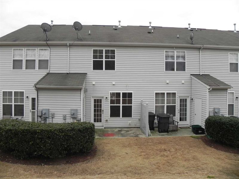 100 Stratford Lakes Dr #121, Durham, NC 27713