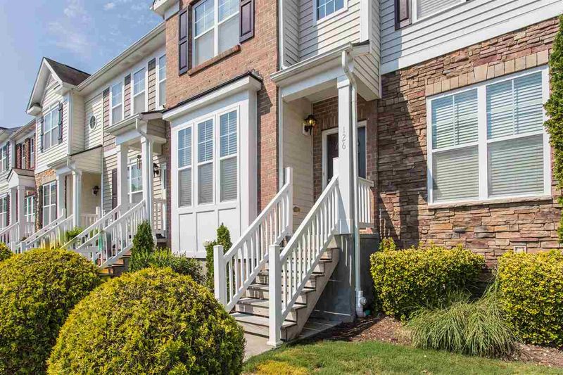 100 Stratford Lakes Dr #126, Durham, NC 27713
