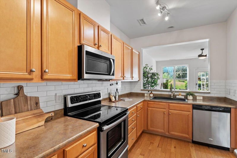 100 Stratford Lakes Dr #227, Durham, NC 27713