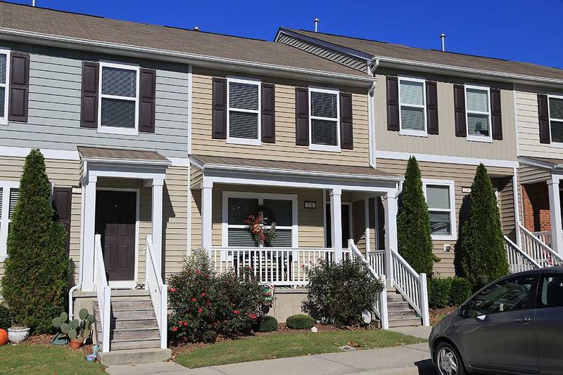 100 Stratford Lakes Dr #276, Durham, NC 27713
