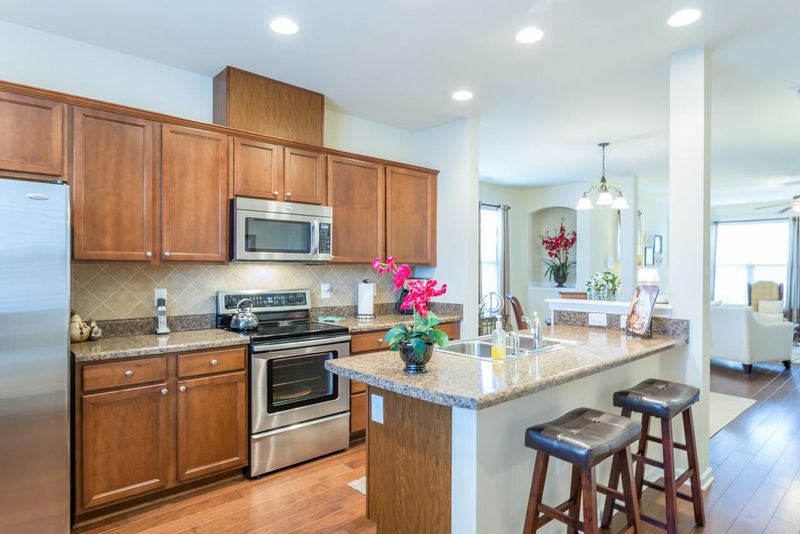 100 Stratford Lakes Dr #312, Durham, NC 27713