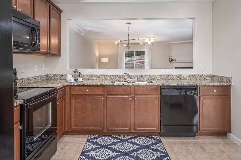 100 Stratford Lakes Dr #328, Durham, NC 27713