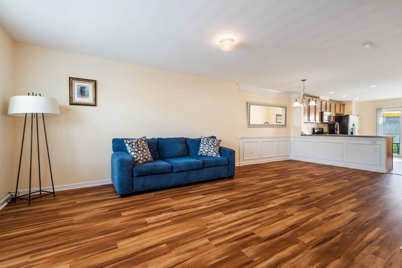 100 Stratford Lakes Dr #355, Durham, NC 27713