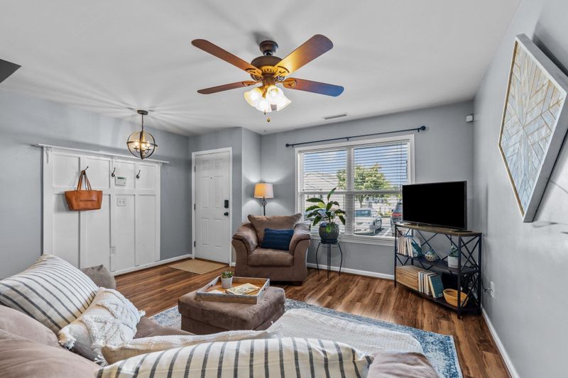 100 Stratford Lakes Dr #374, Durham, NC 27713