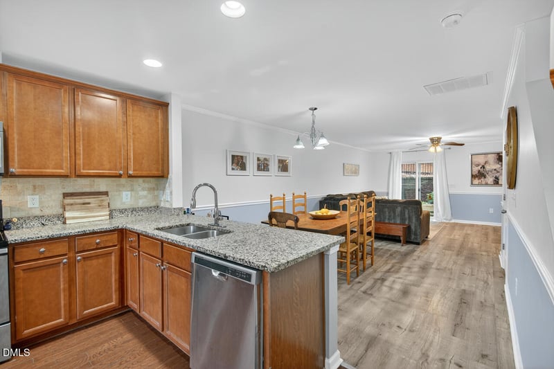 100 Stratford Lakes Dr #380, Durham, NC 27713