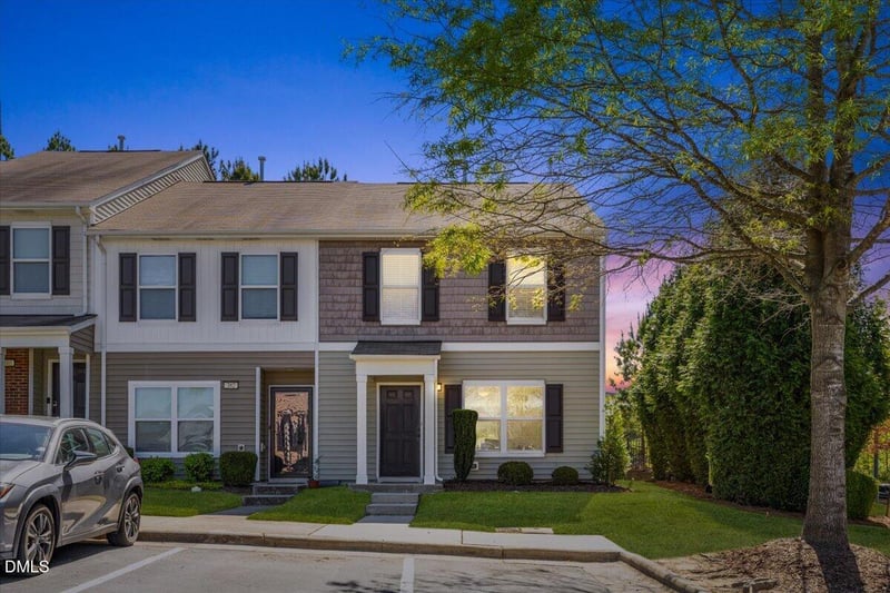 100 Stratford Lakes Dr #384, Durham, NC 27713