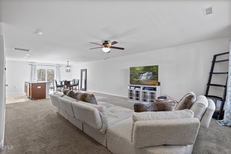 100 Stratford Lakes Dr #384, Durham, NC 27713