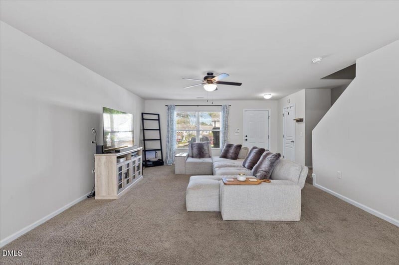 100 Stratford Lakes Dr #384, Durham, NC 27713