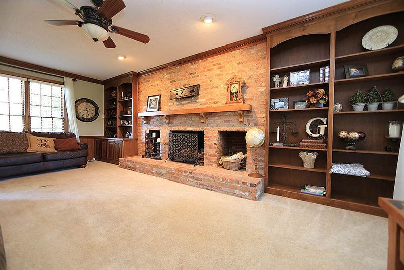 100 Sturbridge Rd, Raleigh, NC 27615