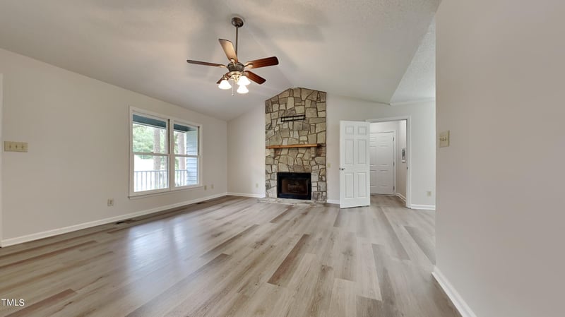 100 Texas Cv, Louisburg, NC 27549