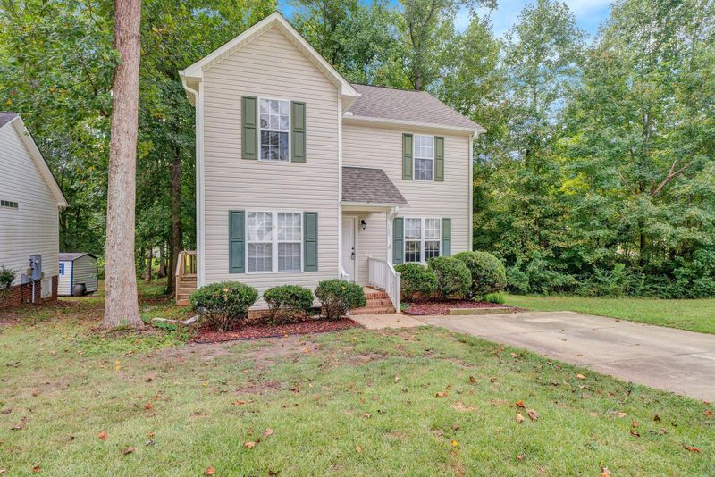 100 Trestlewood Ln, Clayton, NC 27520