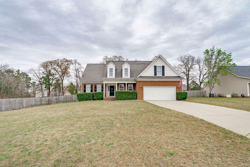 100 Union Cir, Lillington, NC 27546
