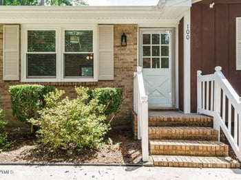 100 Upton Ct, Garner, NC 27529
