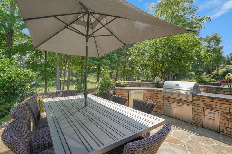 100 Vervain Way, Holly Springs, NC 27540