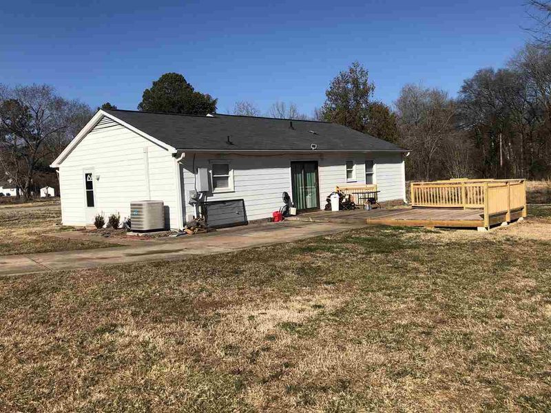 100 Wakerobin Pl, Durham, NC 27712