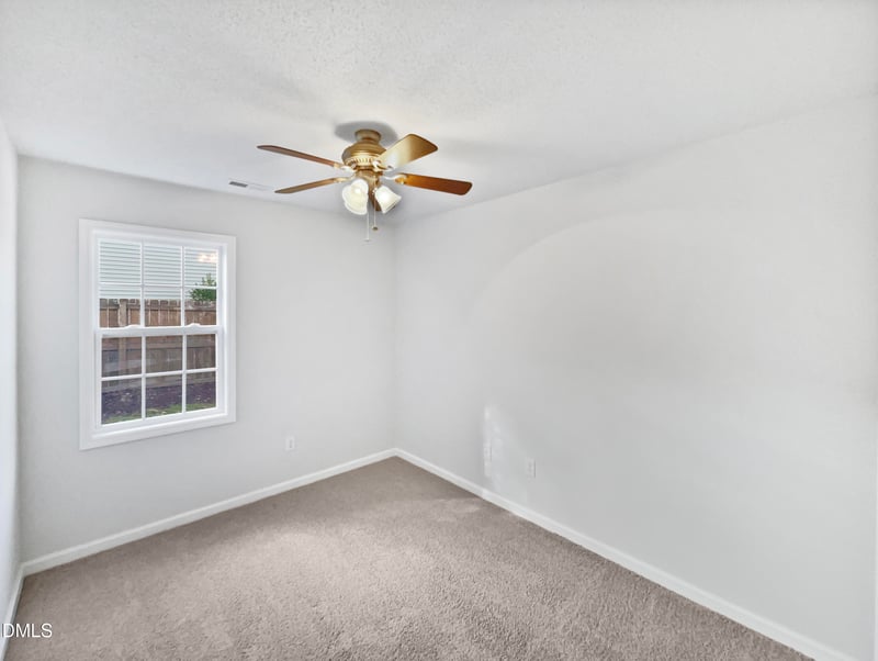 100 Waterford Dr, Angier, NC 27501