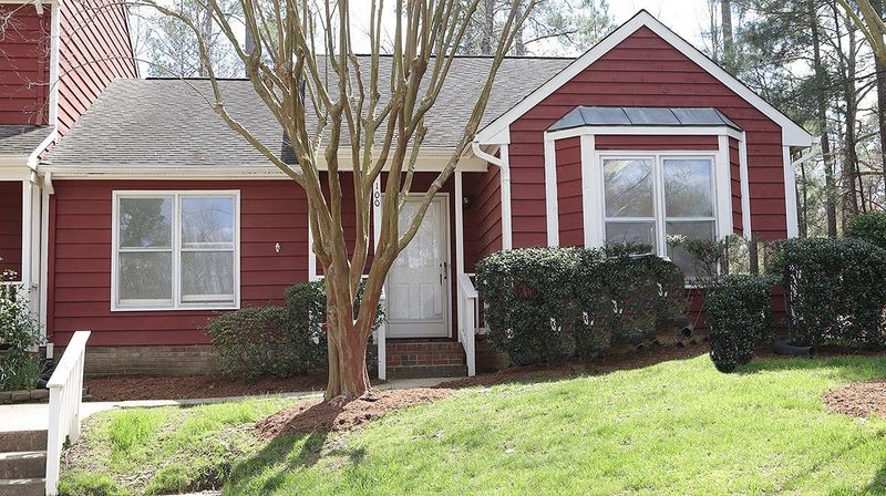 100 Weathersfield Dr, Durham, NC 27713