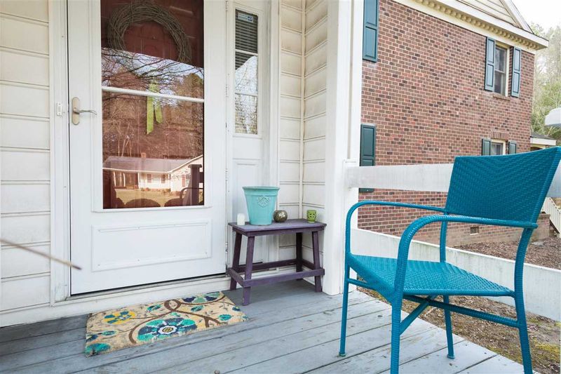 100 Westover Ct, Chapel Hill, NC 27514