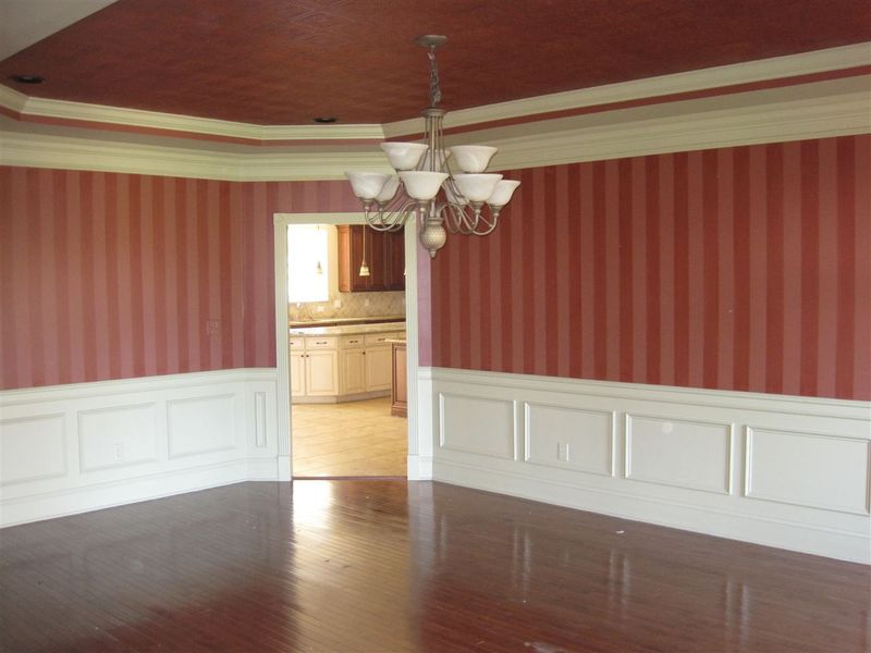 100 Whirlaway Ln, Chapel Hill, NC 27516