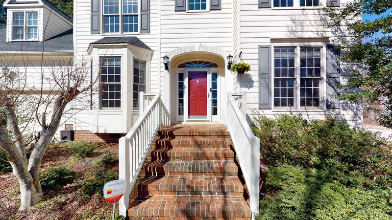 100 Willenhall Ct, Cary, NC 27519