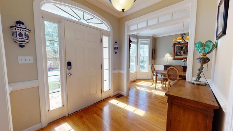 100 Willenhall Ct, Cary, NC 27519