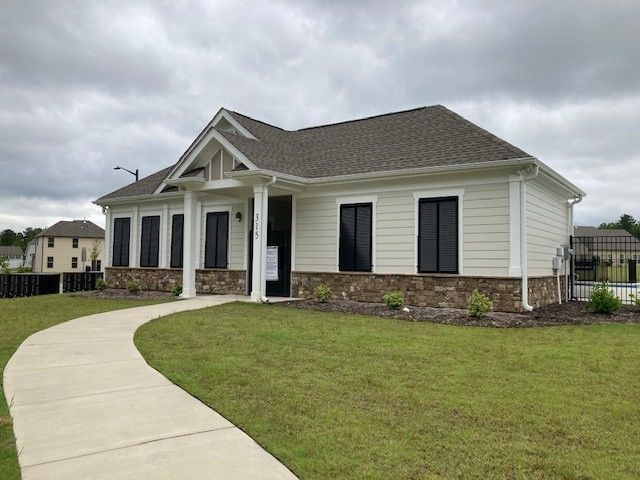100 Wolverton Dr #26, Franklinton, NC 27525