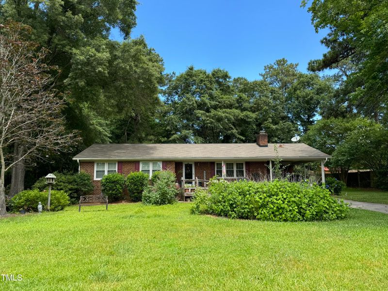 100 Woodcroft Dr, Angier, NC 27501