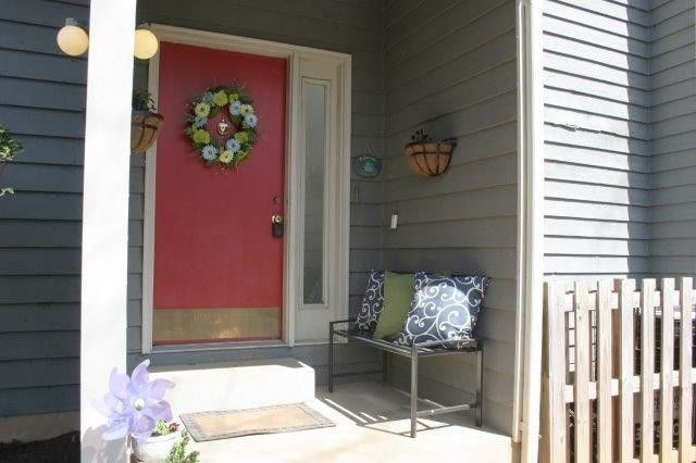 100 Woodleaf Dr, Chapel Hill, NC 27516