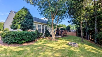 100 Yellow Jasmine Pa, Apex, NC 27502