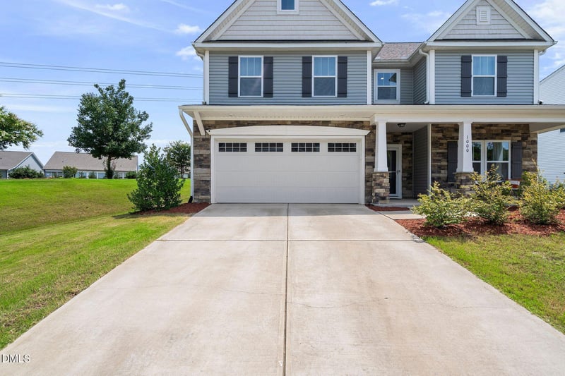 1000 Atlantis St, Fuquay Varina, NC 27526