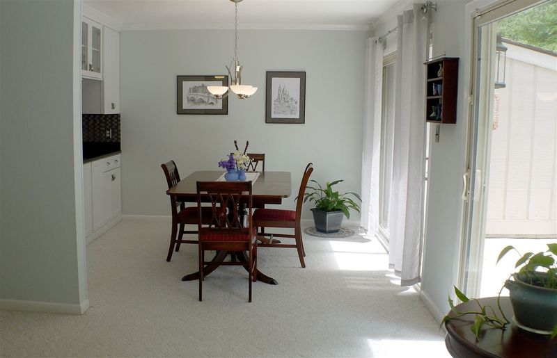 1000 Bend Dr, Raleigh, NC 27609