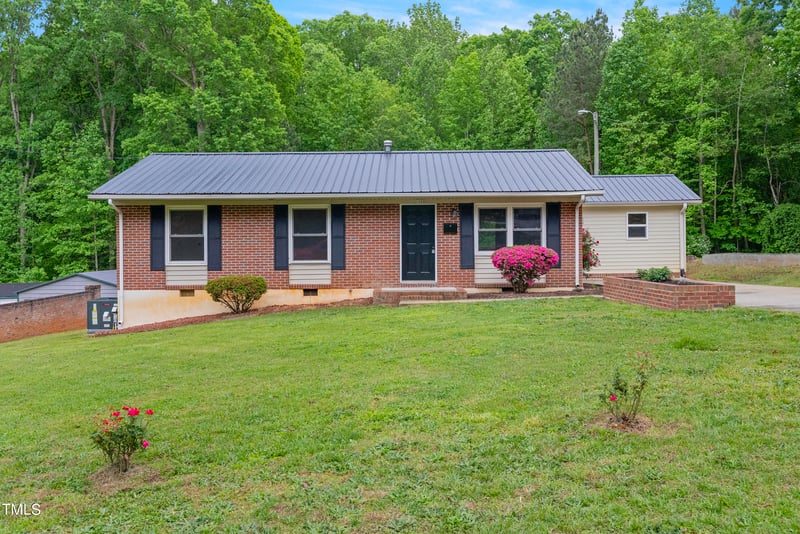 1000 Charlotte Ave, Sanford, NC 27330