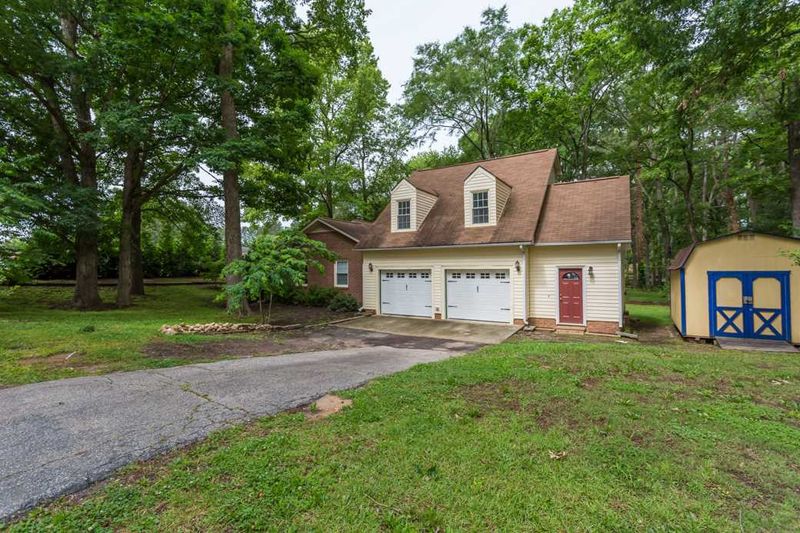 1000 Claymore Dr, Garner, NC 27529