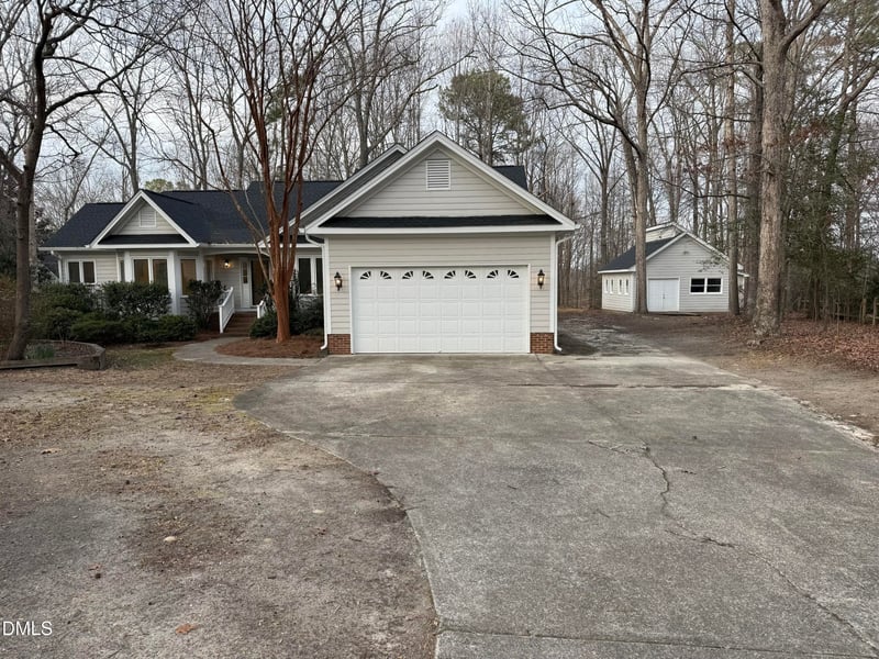 1000 Creek Front Ct, Willow Springs, NC 27592