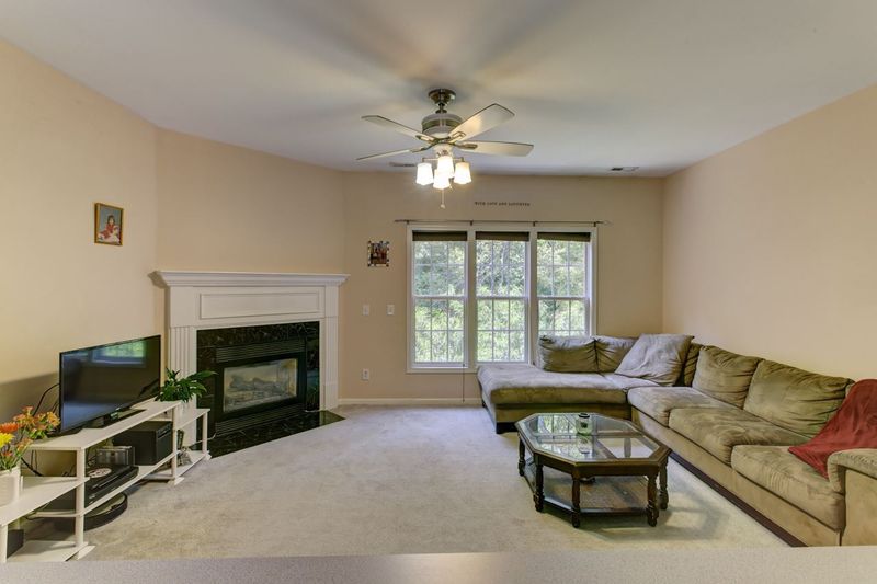 1000 Earp St, Holly Springs, NC 27540
