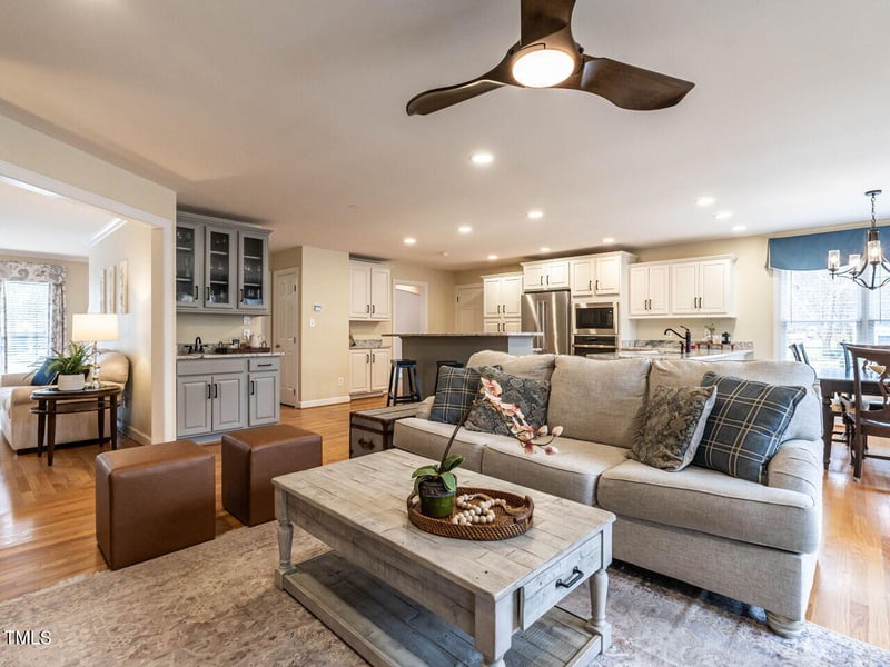 1000 Eastham Dr, Apex, NC 27502