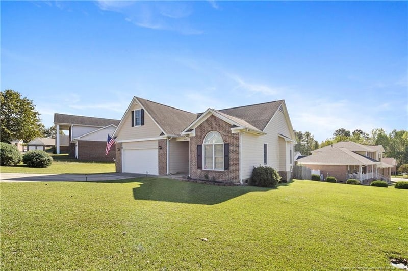 1000 Foxhound Ct, Fayetteville, NC 28314