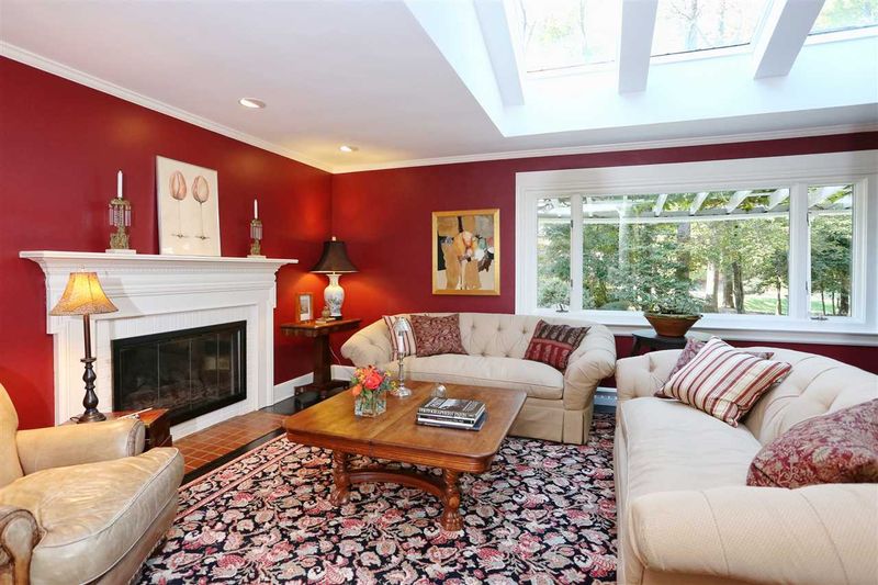1000 E Franklin St, Chapel Hill, NC 27514