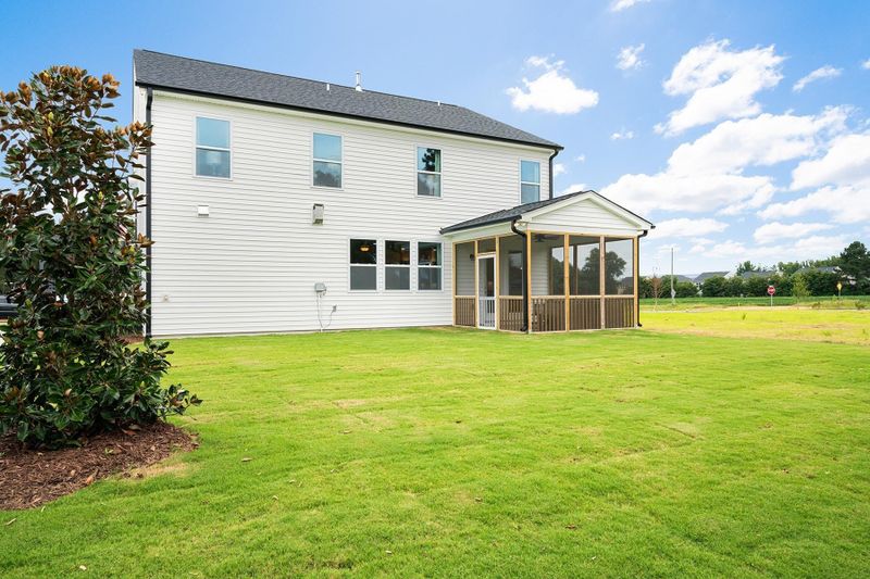 1000 Garrow Dr, Fuquay Varina, NC 27504