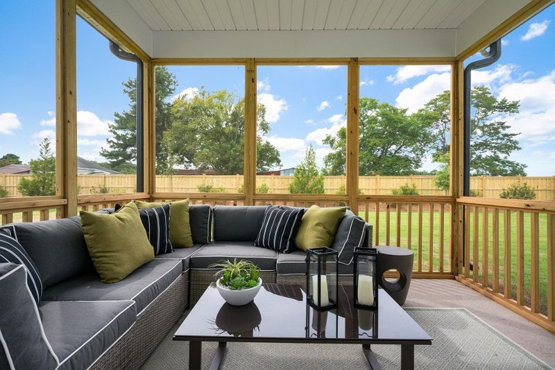 1000 Garrow Dr, Fuquay Varina, NC 27504