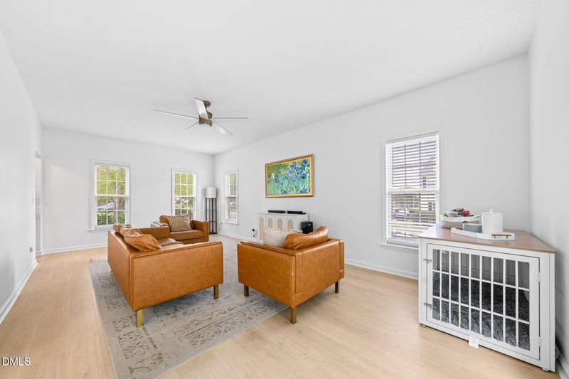 1000 Holly Meadow Dr, Holly Springs, NC 27540