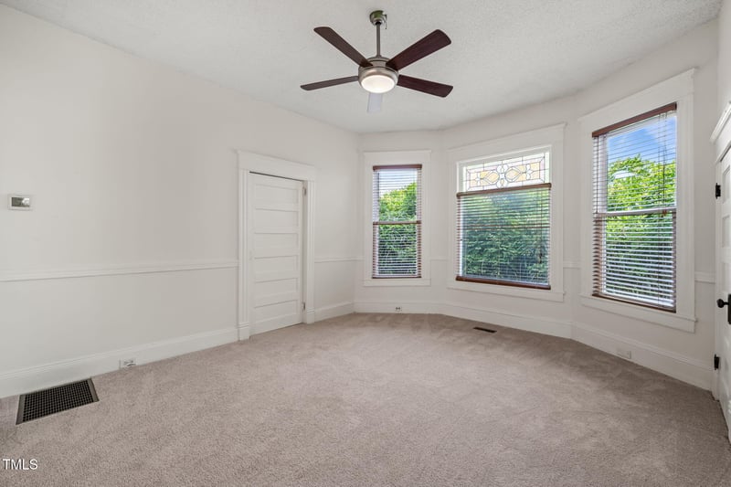 1000 Lamond Ave, Durham, NC 27701