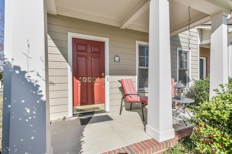 10001 David Stone Dr, Chapel Hill, NC 27517