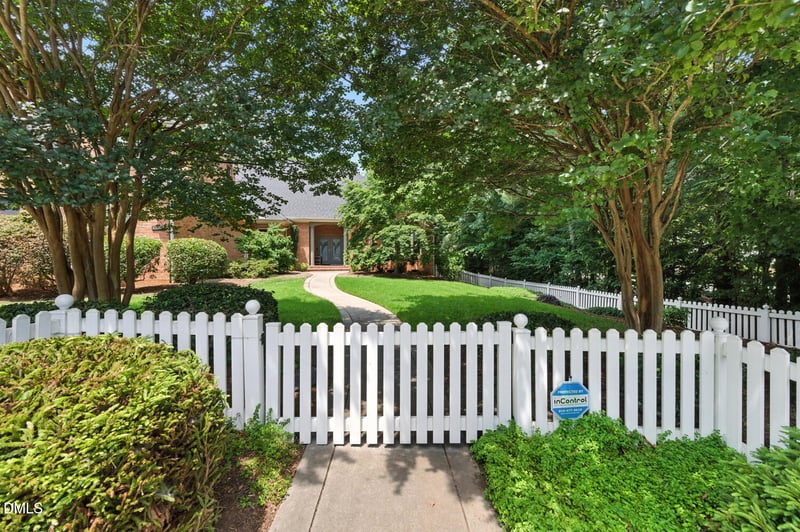 10002 Fountain , Chapel Hill, NC 27517