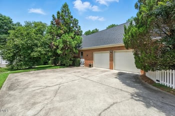 10002 Fountain , Chapel Hill, NC 27517
