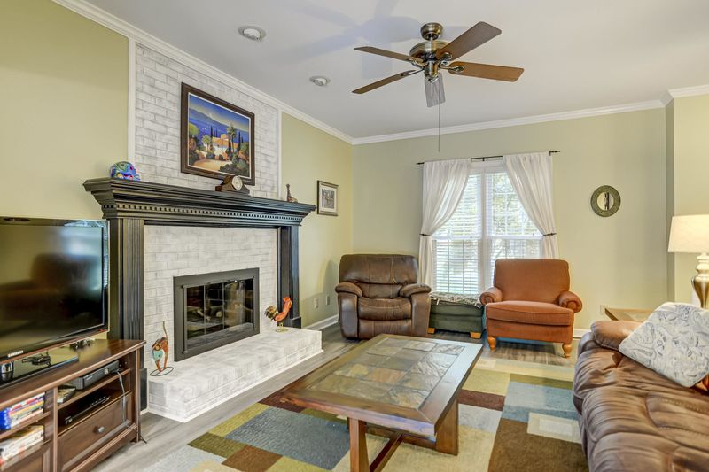 10004 Kilnstone Ln, Raleigh, NC 27613