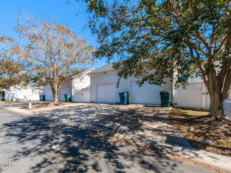 10005 David Stone Dr, Chapel Hill, NC 27517