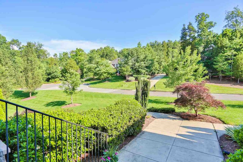 10005 Vail Dr, Chapel Hill, NC 27517